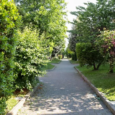 Casa Di Alice Con Parcheggio Privato アパート