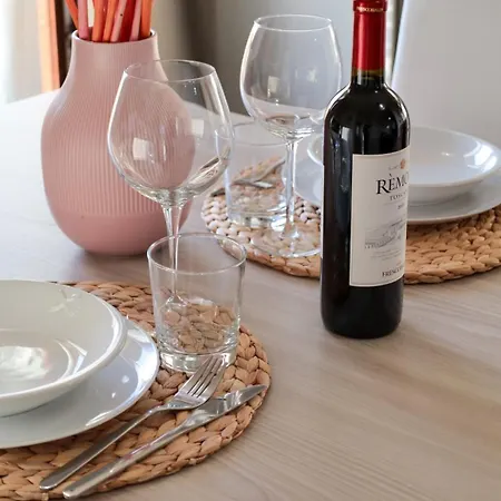 Casa Di Alice Con Parcheggio Privato דירה *