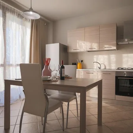 アパート Casa Di Alice Con Parcheggio Privato プラート